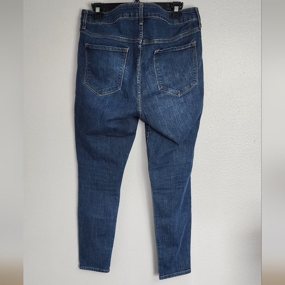 OLD NAVY ROCKS MID-RISE JEANS/ SIZE  14 - Picture 3 of 11